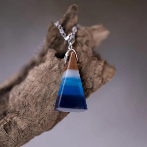 Colier Mare Triangle Up, Lemn De Nuc